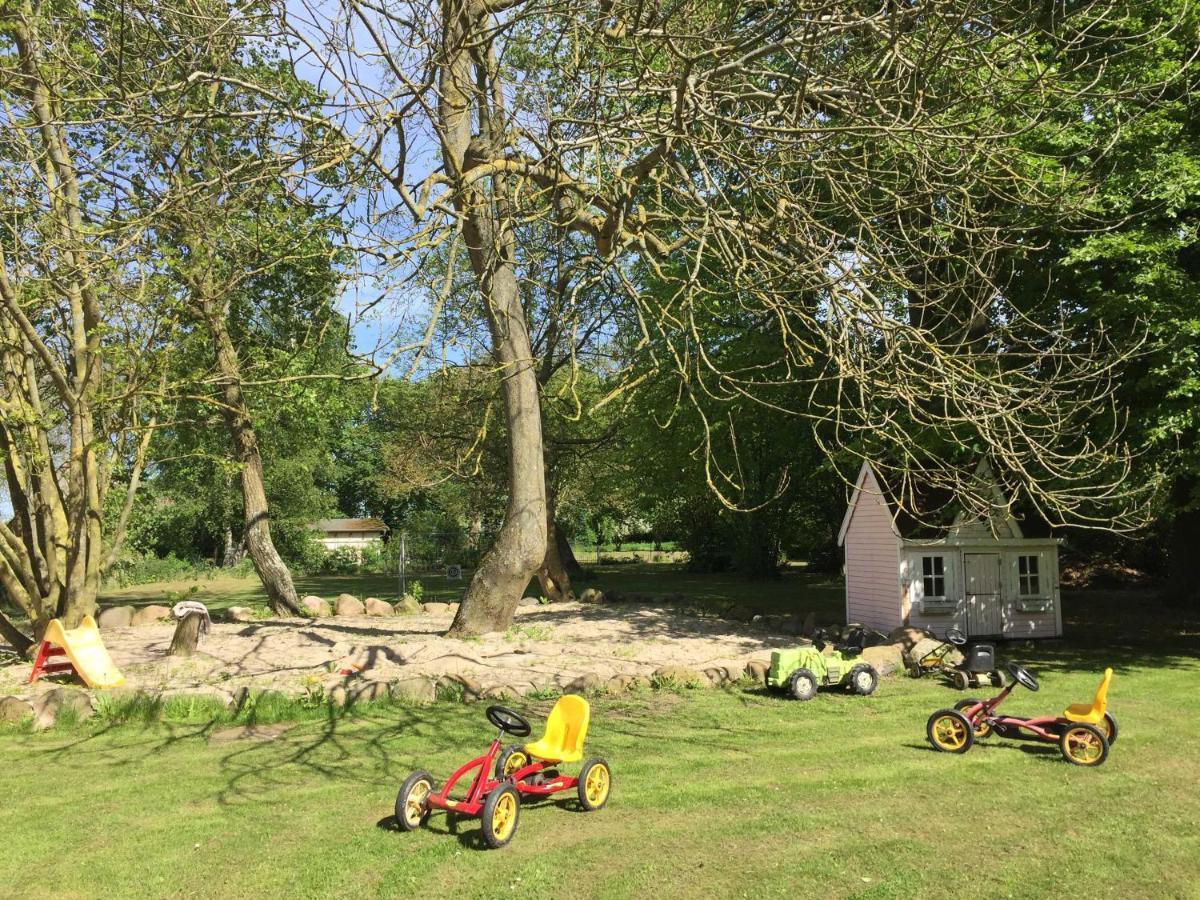 Ferienhaus 1 _ Ferien Im Gutspark Mattchow 外观 照片